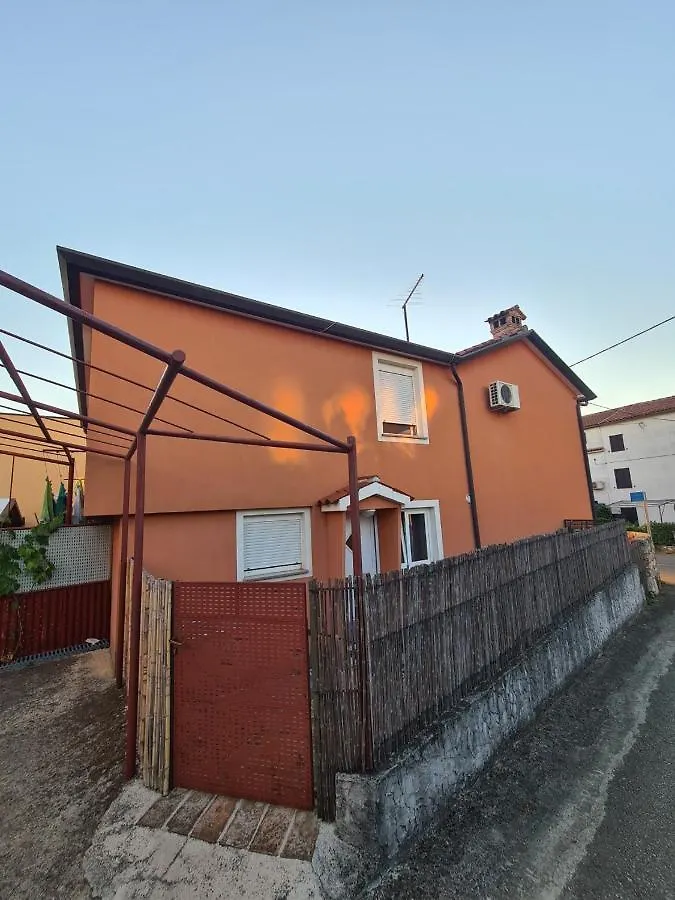 App Kiki Appartamento Umago 0*,  Croazia