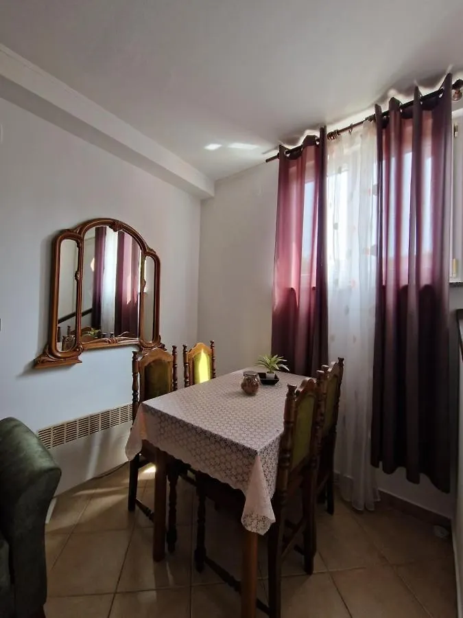 App Kiki Appartamento Umago Croazia